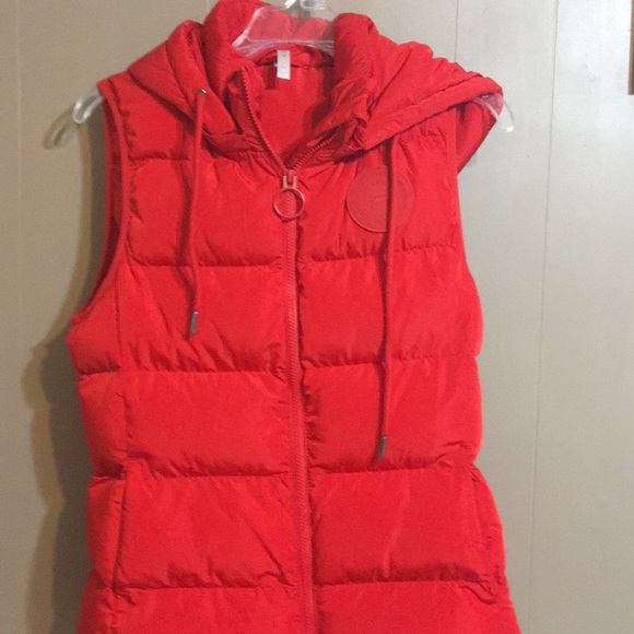 Warm winter vest- Fabletics - Picture 1 of 6